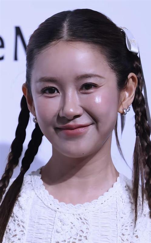  百倍社交压力：揭秘明星红毯造型如何从“好评”跌至“差评” 娱乐新闻 百倍社交压力：揭秘明星红毯造型如何从“好评”跌至“差评” 娱乐新闻