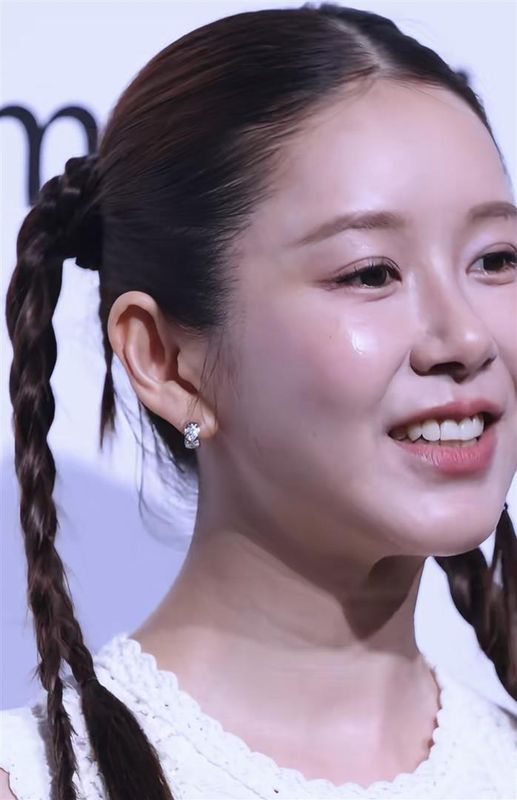  百倍社交压力：揭秘明星红毯造型如何从“好评”跌至“差评” 娱乐新闻 百倍社交压力：揭秘明星红毯造型如何从“好评”跌至“差评” 娱乐新闻