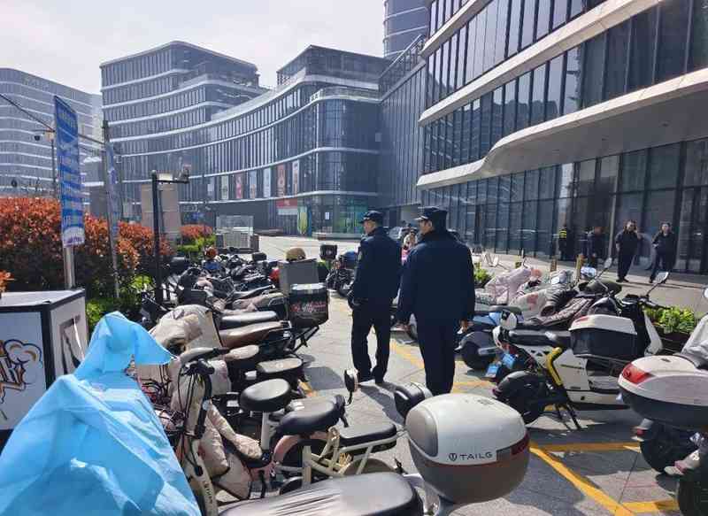  锂电池热失控：商场厕所充电事件背后的技术风险与治理方案 新闻 锂电池热失控：商场厕所充电事件背后的技术风险与治理方案 新闻 锂电池热失控：商场厕所充电事件背后的技术风险与治理方案 新闻 锂电池热失控：商场厕所充电事件背后的技术风险与治理方案 新闻 锂电池热失控：商场厕所充电事件背后的技术风险与治理方案 新闻 锂电池热失控：商场厕所充电事件背后的技术风险与治理方案 新闻