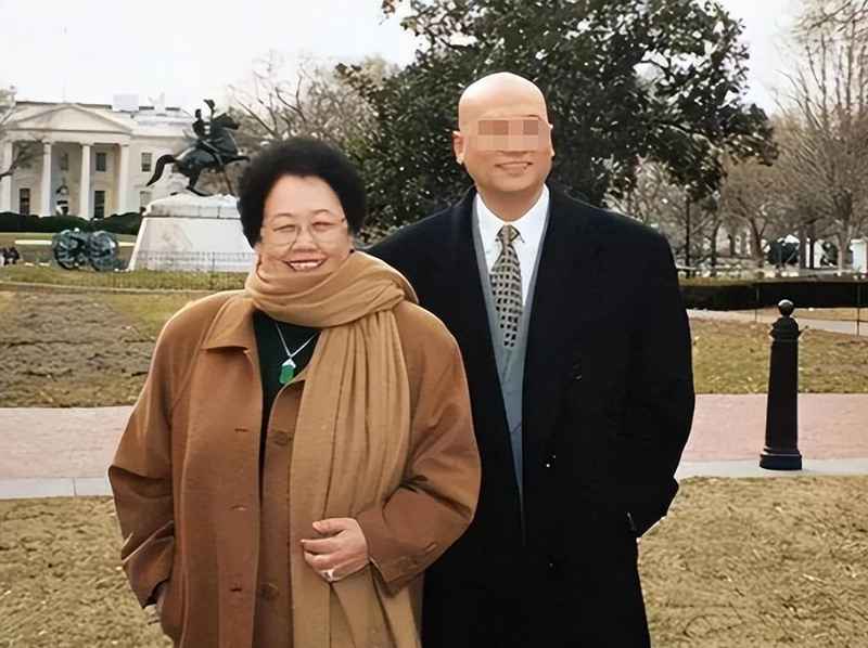  从木屑堆到商业巅峰：陈丽华财富方法论的硬核解构 股票财经 从木屑堆到商业巅峰：陈丽华财富方法论的硬核解构 股票财经 从木屑堆到商业巅峰：陈丽华财富方法论的硬核解构 股票财经 从木屑堆到商业巅峰：陈丽华财富方法论的硬核解构 股票财经 从木屑堆到商业巅峰：陈丽华财富方法论的硬核解构 股票财经