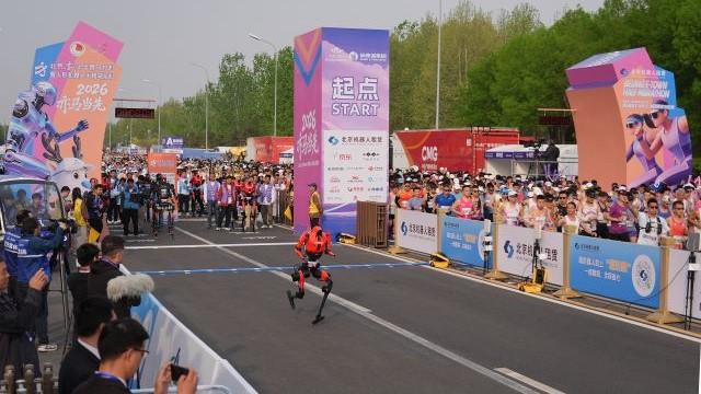 从“破2”神话到科技博弈：一场由人类极限引发的运动装备革命 体育新闻 从“破2”神话到科技博弈：一场由人类极限引发的运动装备革命 体育新闻 从“破2”神话到科技博弈：一场由人类极限引发的运动装备革命 体育新闻